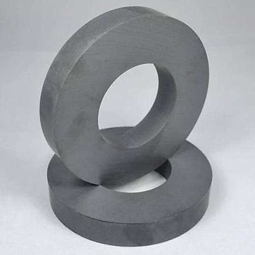134x60x20 mm, Delikli Mıknatıs, Seramik, Oksit, Kömür Magnet (Çap:134mm, Delik:60mm, Kalınlık:20mm)